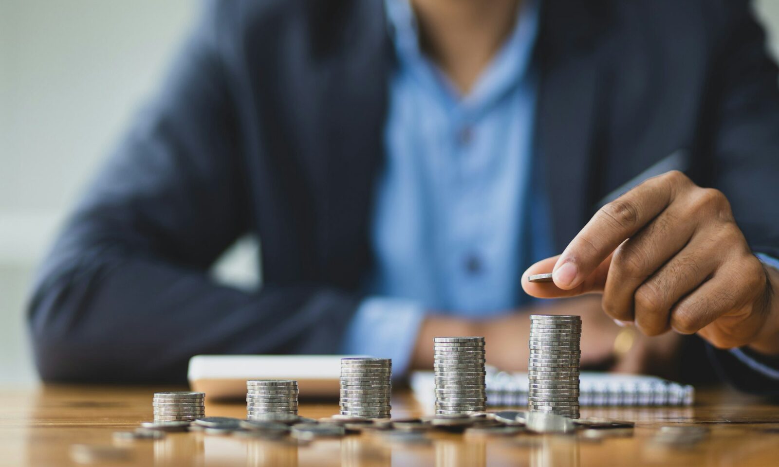 growth-investment-success-concept-and-financial-planning-